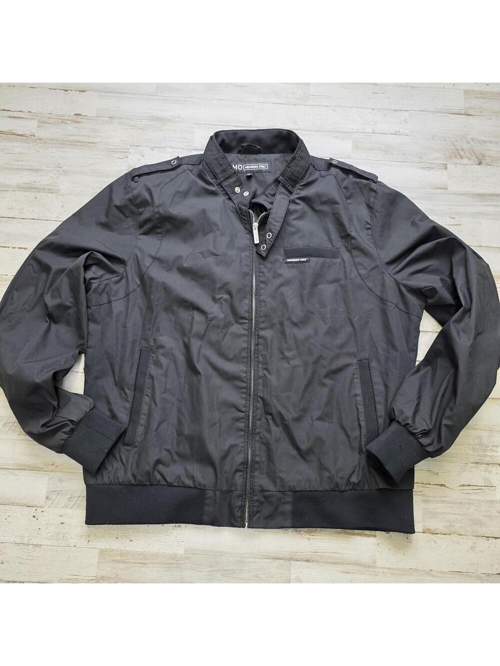 Members Only Bomber Jacket Men XL Black Iconic Racer Jacket *Flawed Seam Rip*